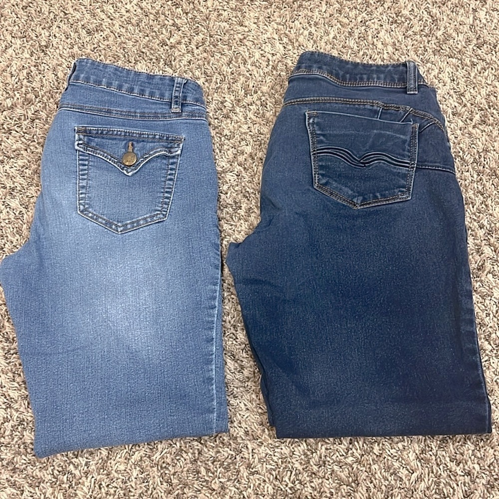 D. Jeans Bundle - image 1